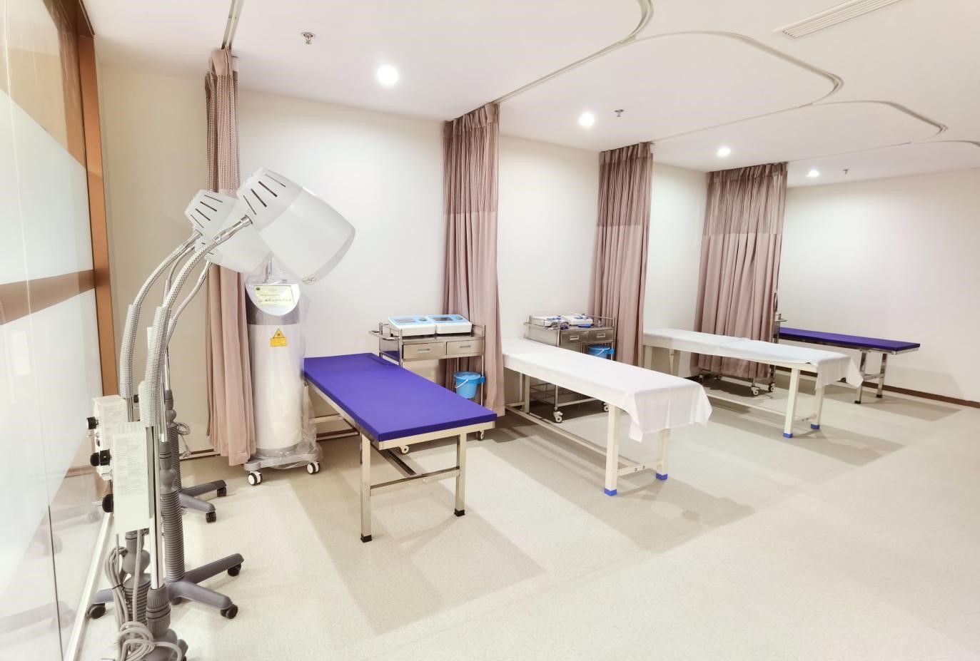上海人寿堂文逸护理院地址电话：虹桥路地铁直达，免费预约参观