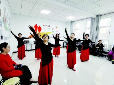 “家门口”养老真舒心
